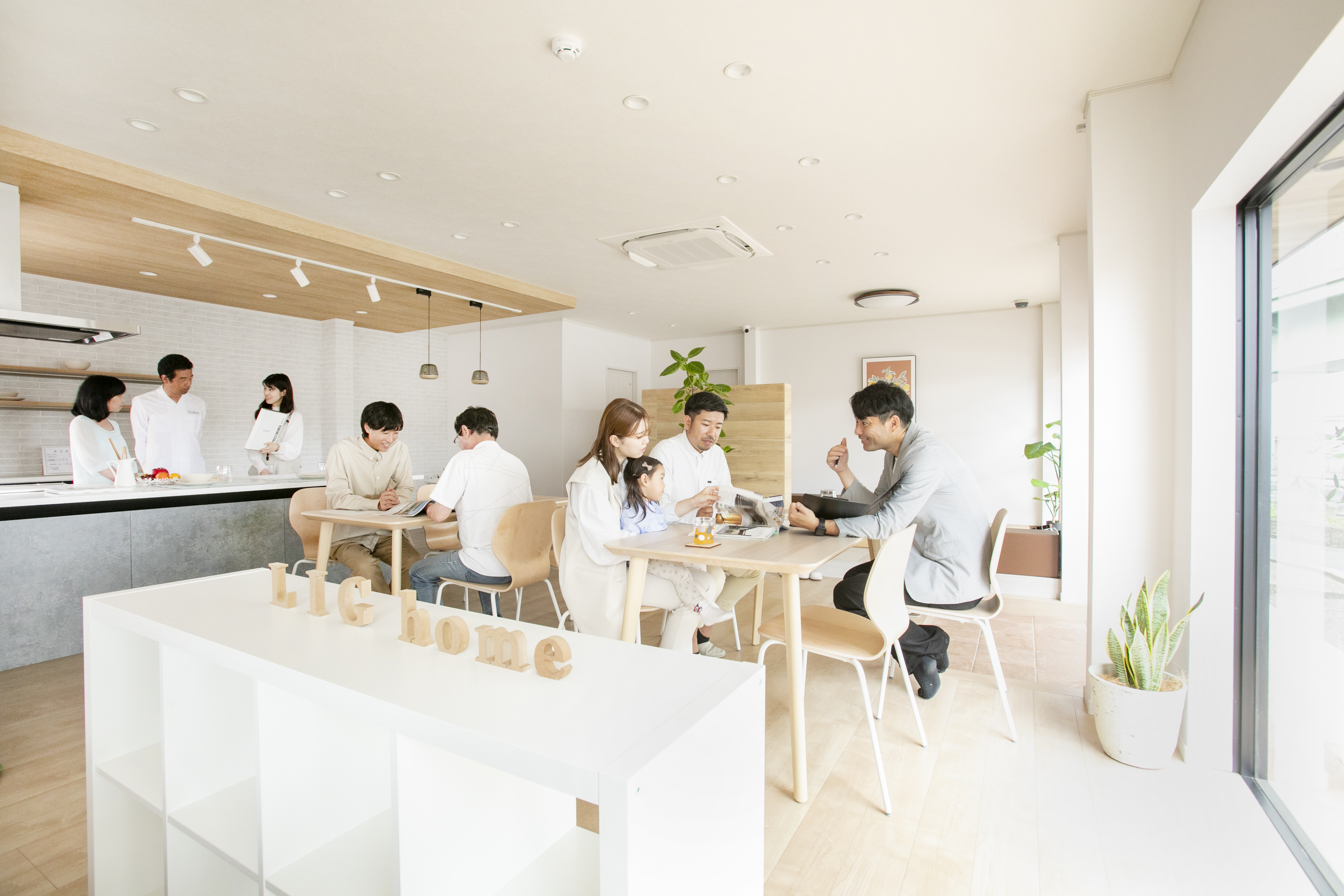 ショールーム内のキッズスペースの写真.jpg